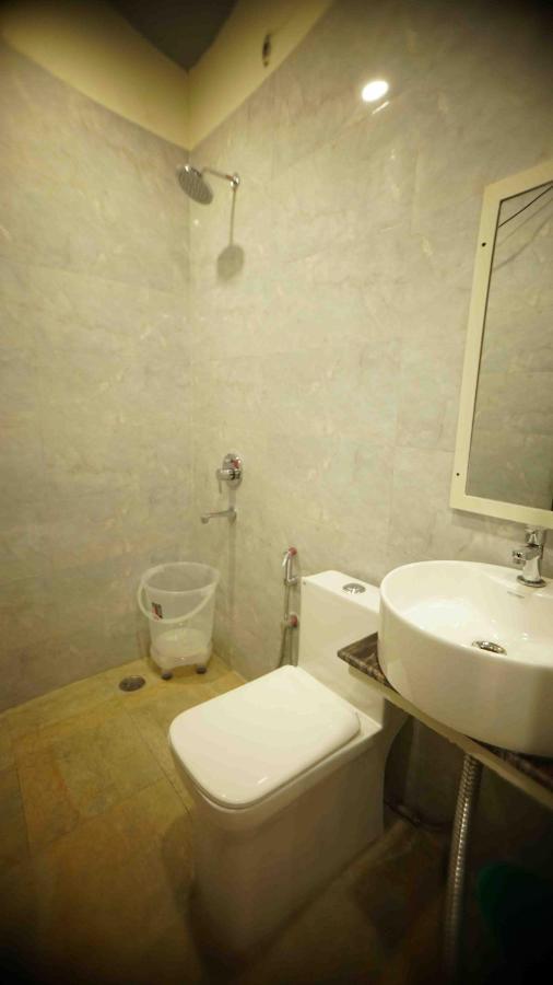 Hotel Soluxe Yamunānagar Buitenkant foto