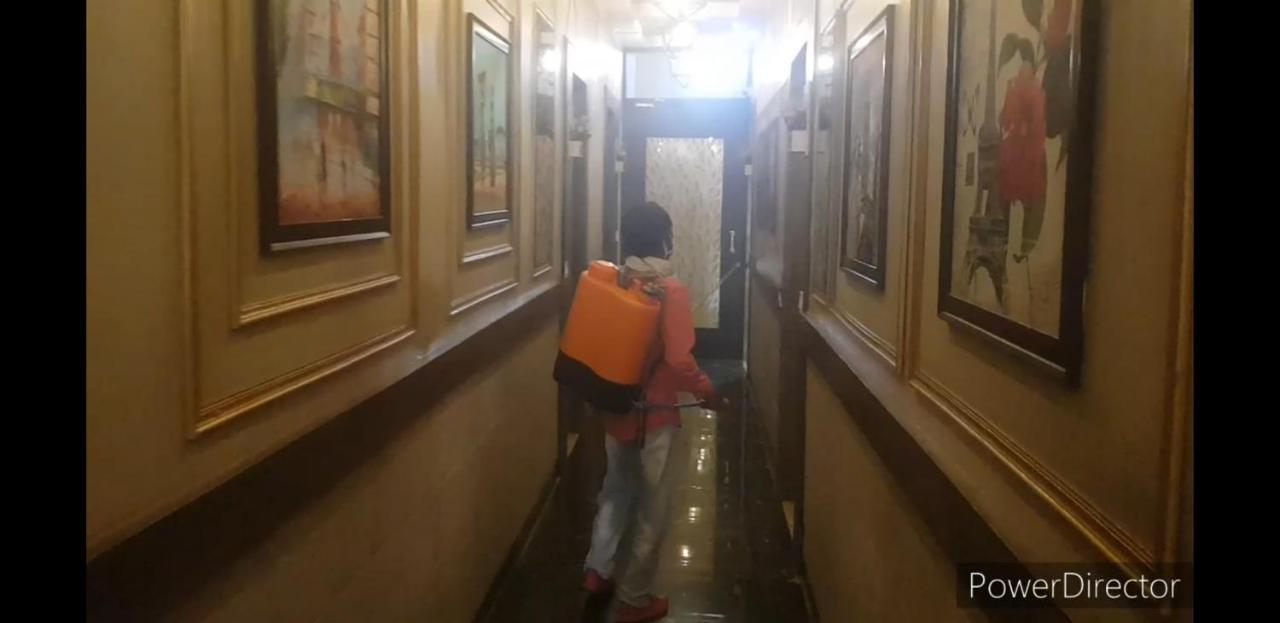 Hotel Soluxe Yamunānagar Buitenkant foto